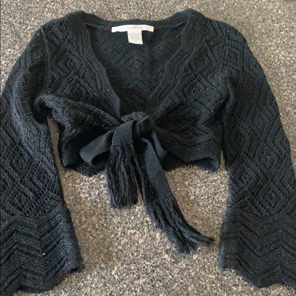 Black mini cover bell sweater